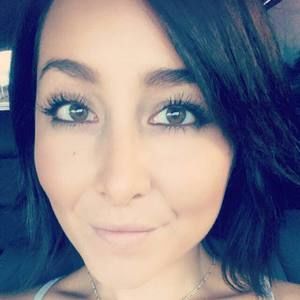 Meet your Posher, Ana